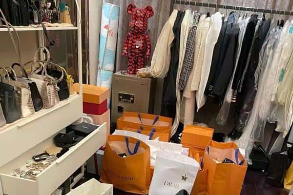 石河子市胡杨河回收一线品牌衣服